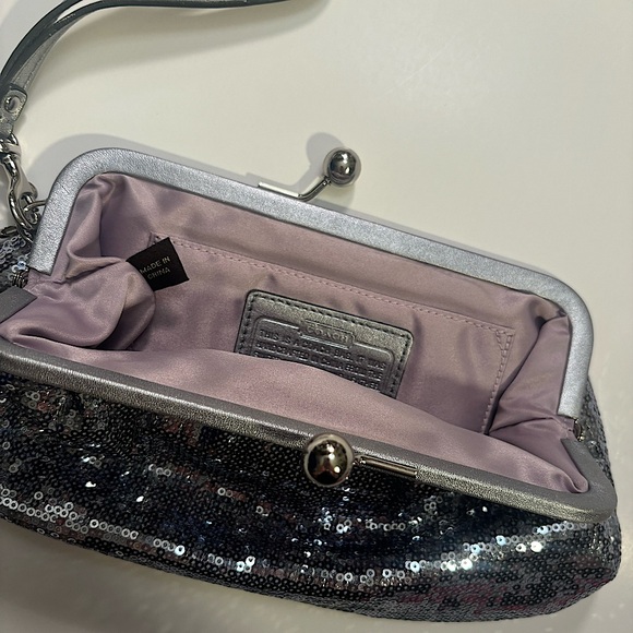 COACH Silver Sequin Wristlet with lavender interior Stunning shine! - Picture 7 of 10